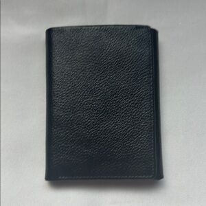 Perry Ellis Portfolio Trifold Pebble Leather Wallet Black GUC